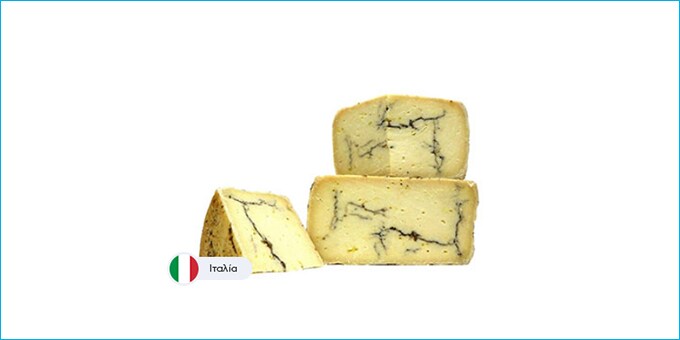 PECORINO STAGIONATO ΜΕ ΦΕΤΕΣ ΤΡΟΥΦΑΣ